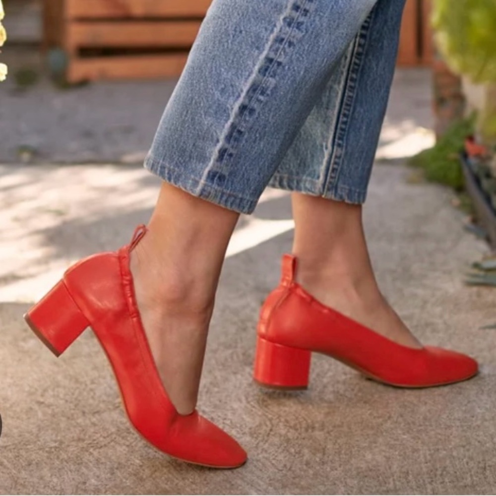 Everlane The Day Heel in Bright Red size 5